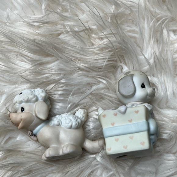 Precious Moments Porcelain Collector’s Antiques Gift box Puppy Dogs Figurine Set - Picture 6 of 8